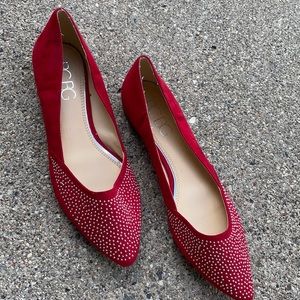 BCBG red flat size 8.5